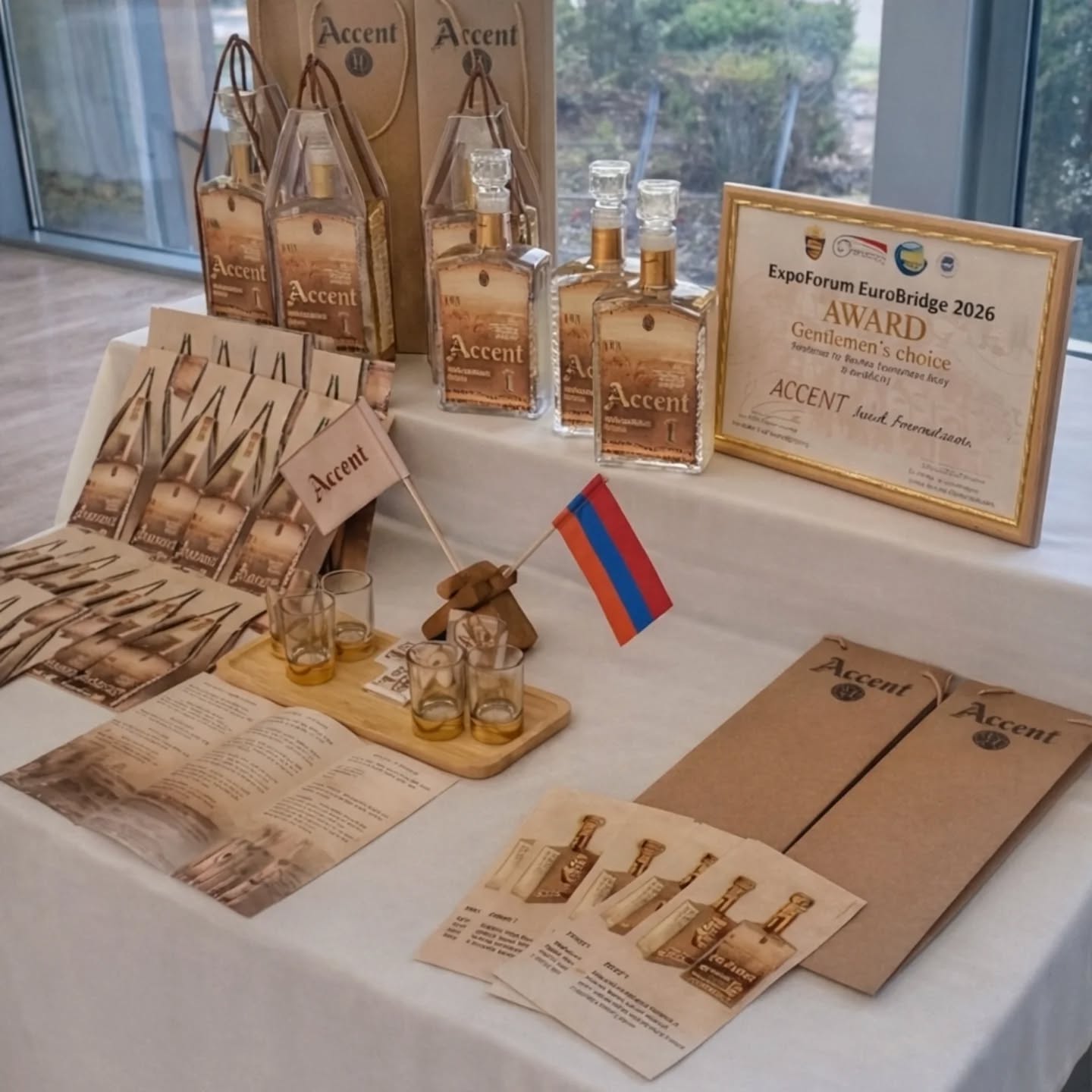 Accent 1 exhibition stand with the Gentlemen's Choice award certificate